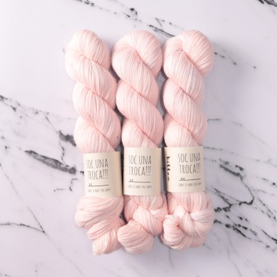 1701 Lana Merino - Kitten Pale Girl 1701 Lana Merino - Kitten Pale Girl